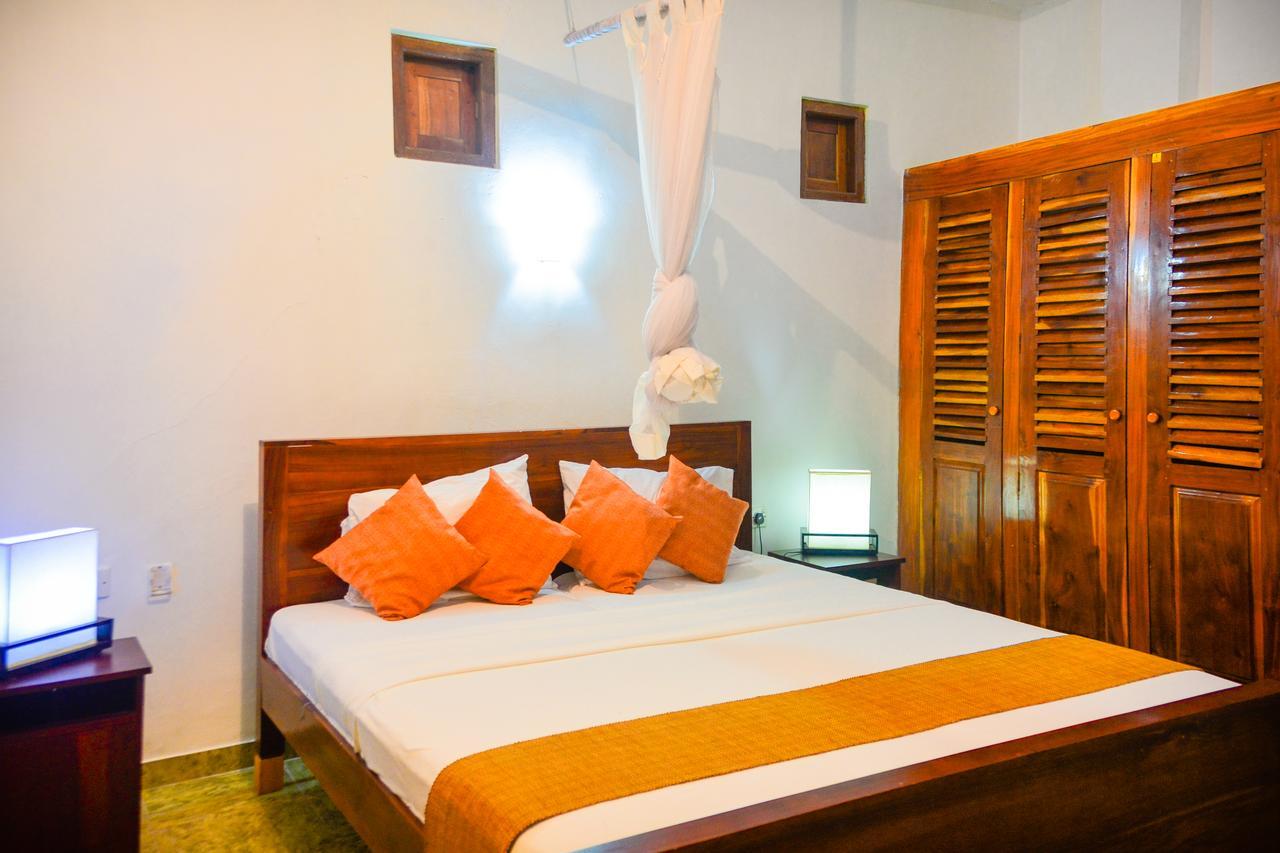 Rainbow Beach Hotel Negombo Exterior foto